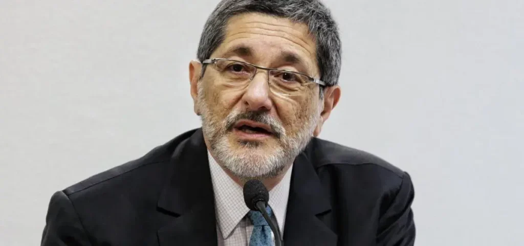 PT busca ouvir sugestões para o plano de governo de Lula PT busca ouvir sugestões para o plano de governo de Lula