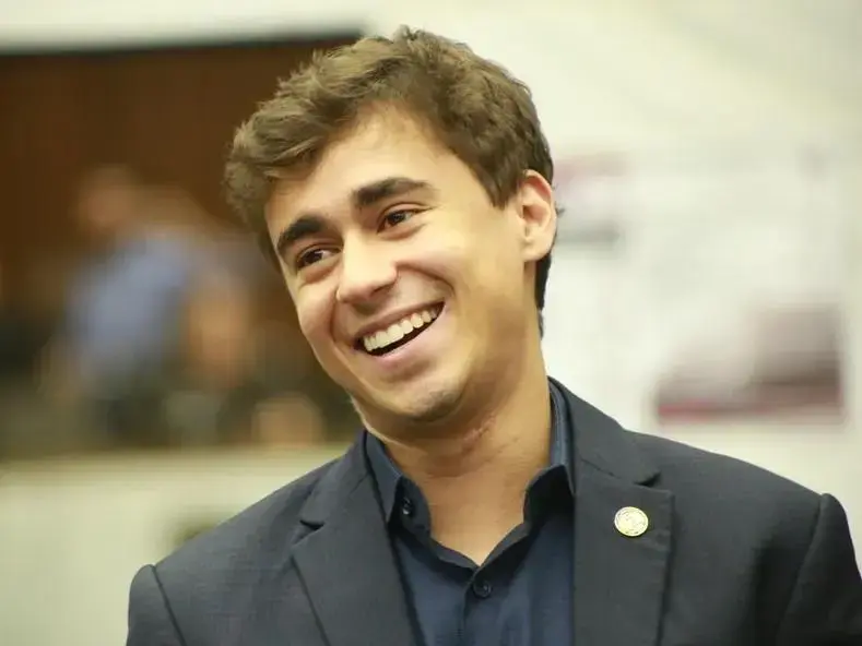 Reações de bolsonaristas ao encontro entre Flávio Bolsonaro e Donald Trump Reações de bolsonaristas ao encontro entre Flávio Bolsonaro e Donald Trump