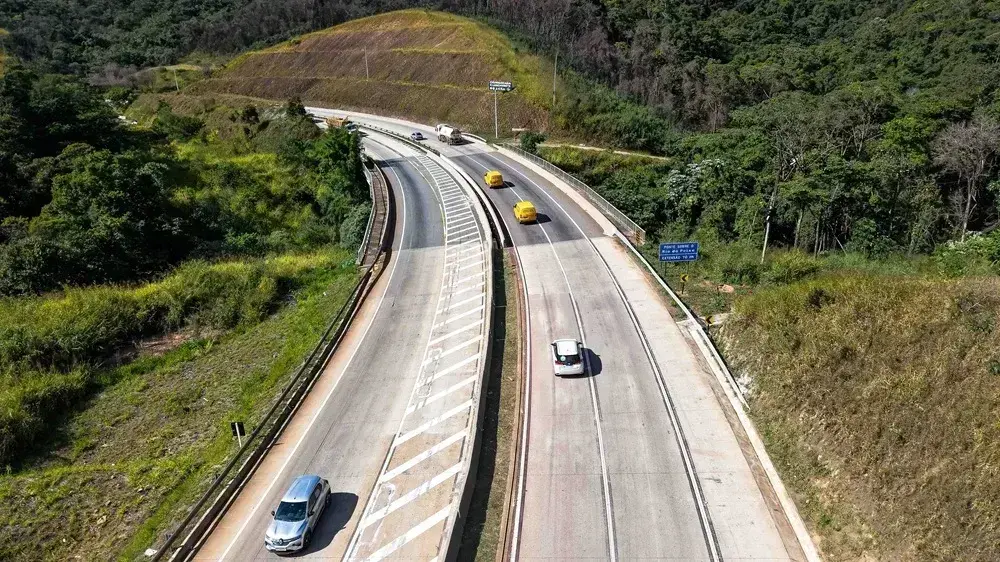 Rodovias de Minas Gerais: restrição para veículos pesados no Dia do Trabalhador