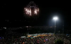 Shakira atrai multidão de 2 milhões em show na praia de Copacabana