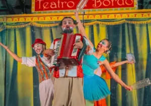 Teatro a Bordo: Atrações culturais gratuitas chegam ao distrito do Maracujá em Ouro Preto