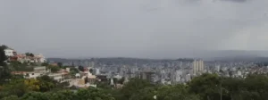 Tempo em Belo Horizonte, Itabira e João Monlevade: Nuvens e temperaturas amenas