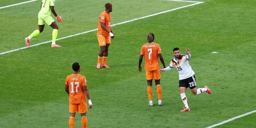 Alemanha supera a Costa do Marfim e avança para as fases eliminatórias Alemanha supera a Costa do Marfim e avança para as fases eliminatórias
