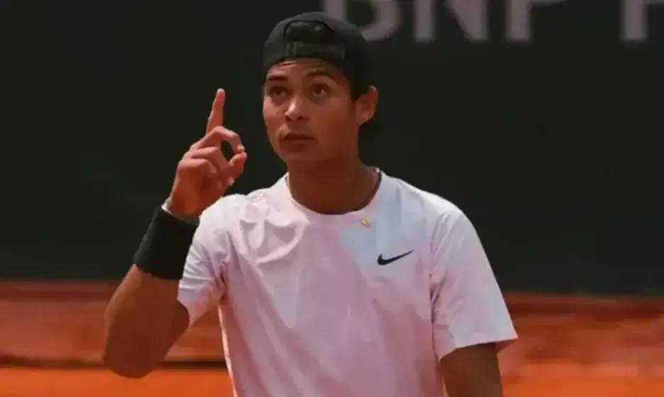 Guto Miguel ganha título inédito no juvenil de Roland Garros Guto Miguel ganha título inédito no juvenil de Roland Garros