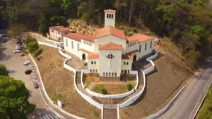 Igreja São José interdita suas atividades devido a problemas elétricos