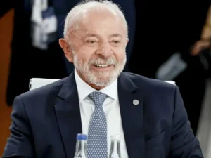 Lula lidera com 10 pontos de vantagem sobre Flávio Bolsonaro em pesquisa Datafolha