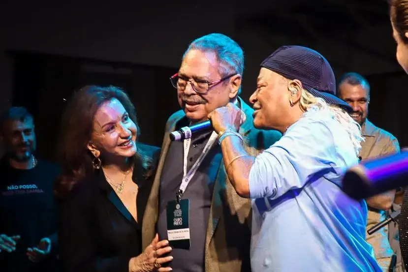 Mart’nália encanta público em noite de samba imperdível