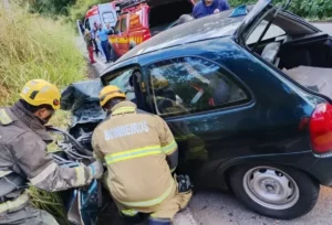 Motorista resgatado após colisão na MG-129 entre Itabira e Nova Era