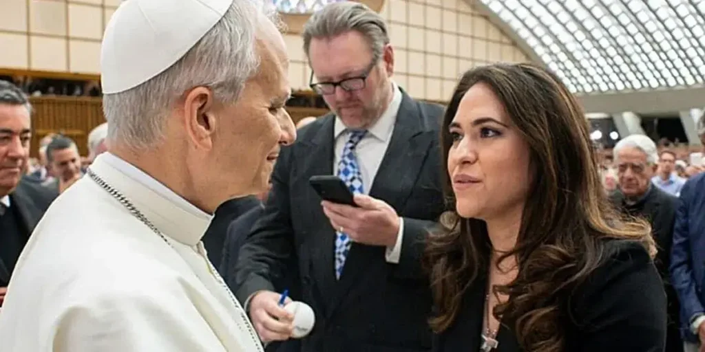 Papa Leão XIV faz história ao nomear primeira mulher para o Vaticano