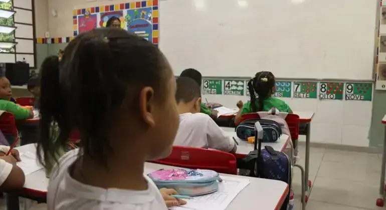 PBH estabelece diretrizes para reposição de aulas após greve na educação