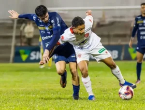 Valério e Aymorés se enfrentam em confronto decisivo do Módulo II do Mineiro