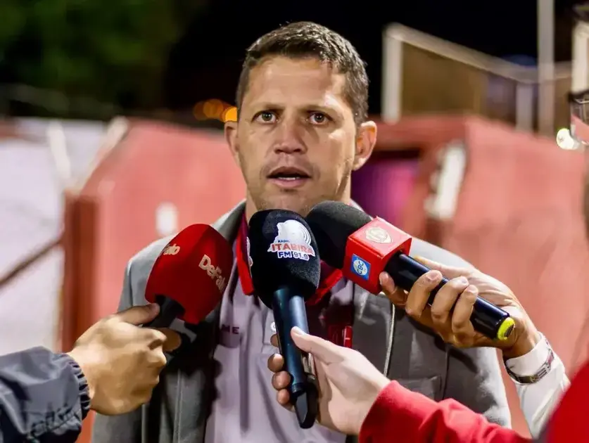 Valério empata com Ipatinga e Paulinho Guará pede confiança à equipe Valério empata com Ipatinga e Paulinho Guará pede confiança à equipe