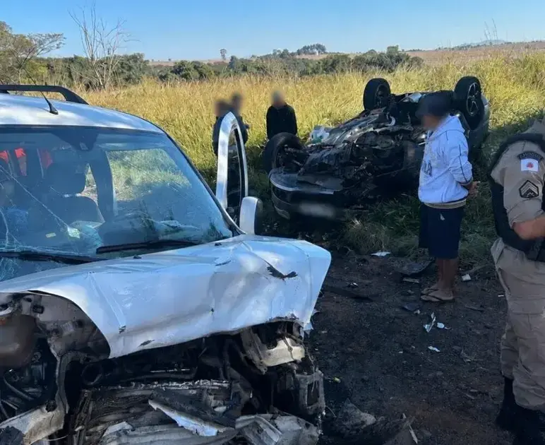 Acidente na MG-050: colisão frontal deixa 11 feridos entre Passos e Itaú de Minas