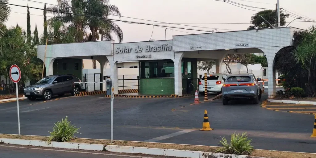 Alexandre de Moraes impede visita de Javier Milei a Jair Bolsonaro Alexandre de Moraes impede visita de Javier Milei a Jair Bolsonaro