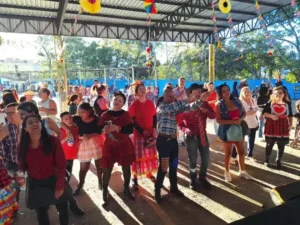 Arraiá da APAE Itabira: Comunidade se Une em Festa de Inclusão e Alegria