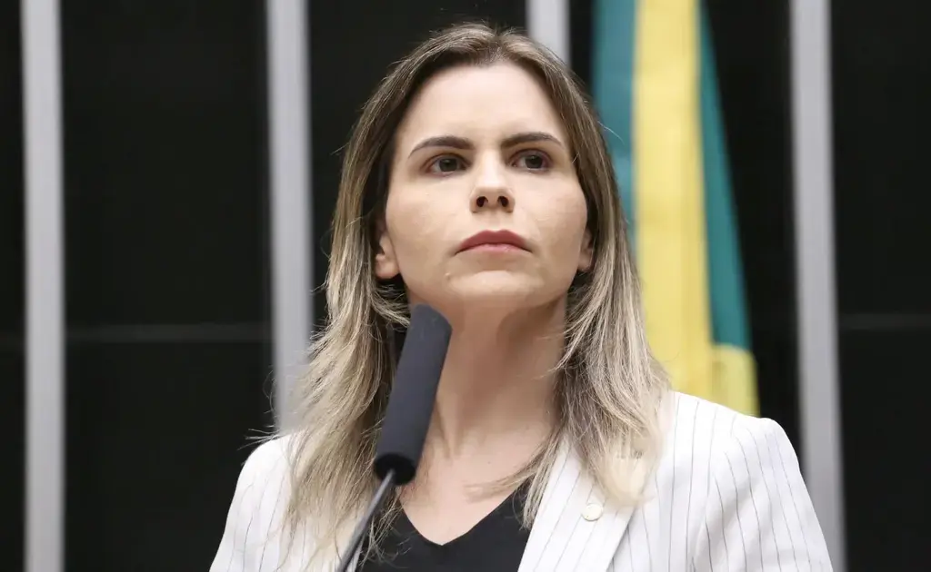 Clarissa Tércio se destaca como forte candidata a vice de Flávio