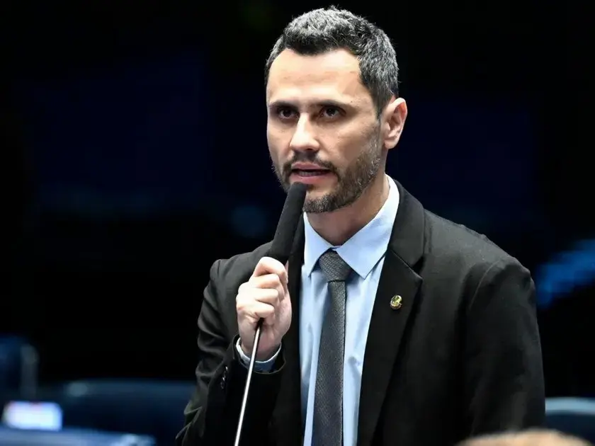 Cleitinho se destaca em pesquisas eleitorais para 2024