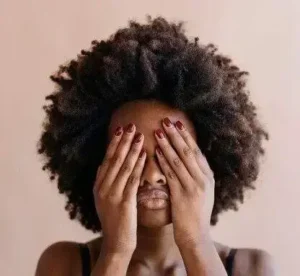 Demissão por justa causa de ex-funcionário da Coco Bambu é confirmada por injúria racial