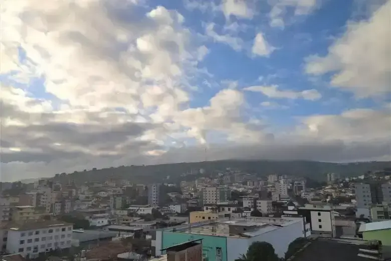 Domingo conta com sol e nuvens, mas pode chover em Itabira e região