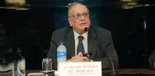 Empresários de Minas Gerais temem nova competitividade devido a tarifas Empresários de Minas Gerais temem nova competitividade devido a tarifas