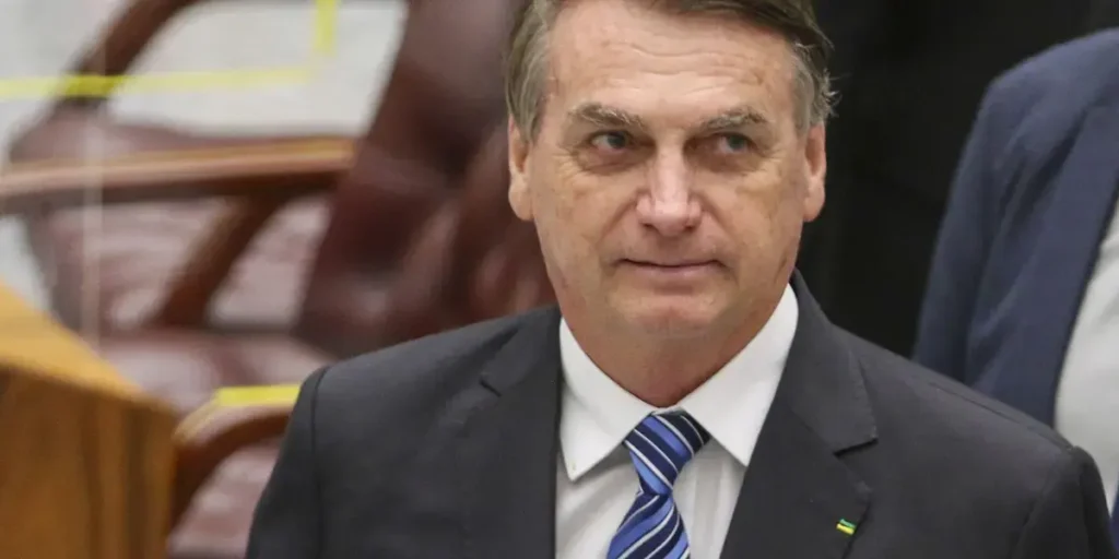 Exército entrega armas de Jair Bolsonaro à PF e relata ausência de duas