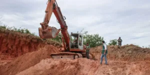 Inea interdita área e apreende máquinas na luta contra extração ilegal no Rio