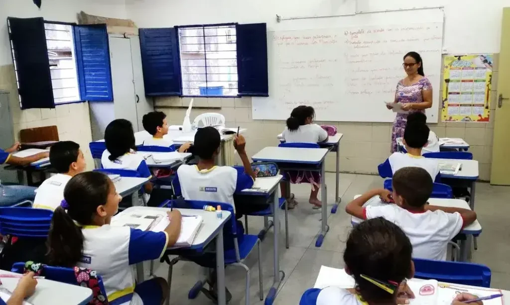 Itabira registra retorno de 9,4 mil estudantes às aulas municipais