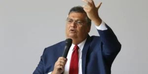 Justiça bloqueia R$ 119 milhões de Valdemar Costa Neto por suspeita de emendas irregulares