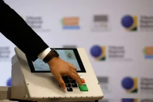 Lula considera não comparecer a debates para evitar desgaste na campanha