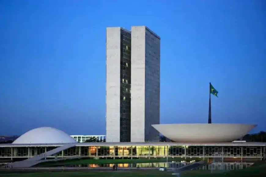 MOBILIZAÇÃO EM BRASÍLIA: PREFEITOS MINEIROS QUEREM BARRAR PAUTAS BOMBA E APROVAR ADICIONAL DO FPM