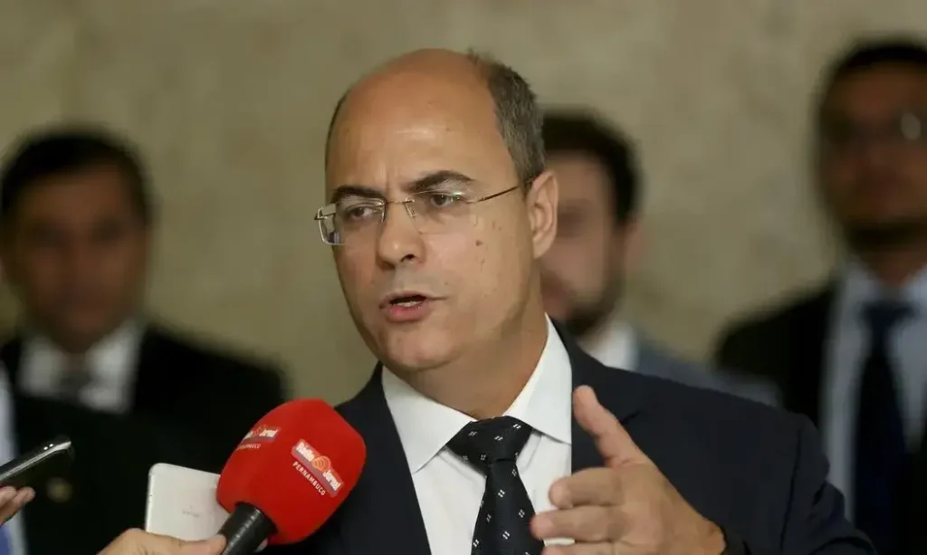 O Retorno à Política: Novas Perspectivas e Desafios O Retorno à Política: Novas Perspectivas e Desafios