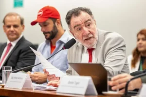 Patrus Ananias é considerado pelo PT para governo de Minas Gerais