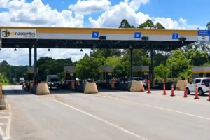 Pedágio da MG050 com segurança armada