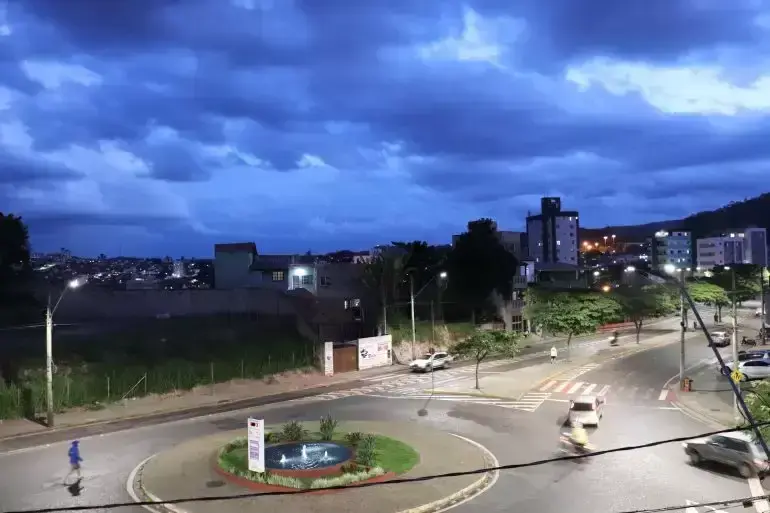 Previsão do Tempo: Noites Fria e Tardes Quentes em BH, Itabira e João Monlevade