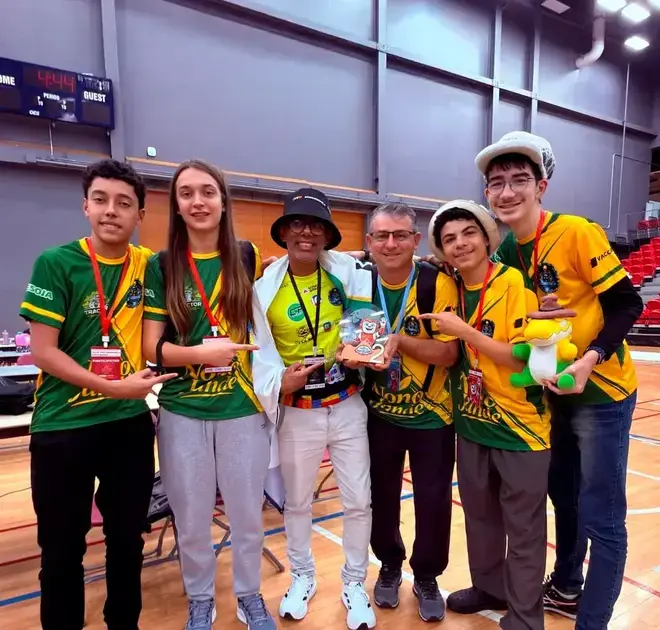 Projeto Na Mochila brilha com 18 títulos no Campeonato Mundial de Robótica