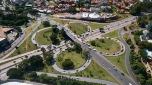 Retomada das obras do Trevo do Belvedere: cruciais para a mobilidade em BH