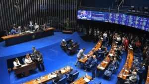 Senado aprova aposentadoria especial para agentes de saúde com impacto fiscal