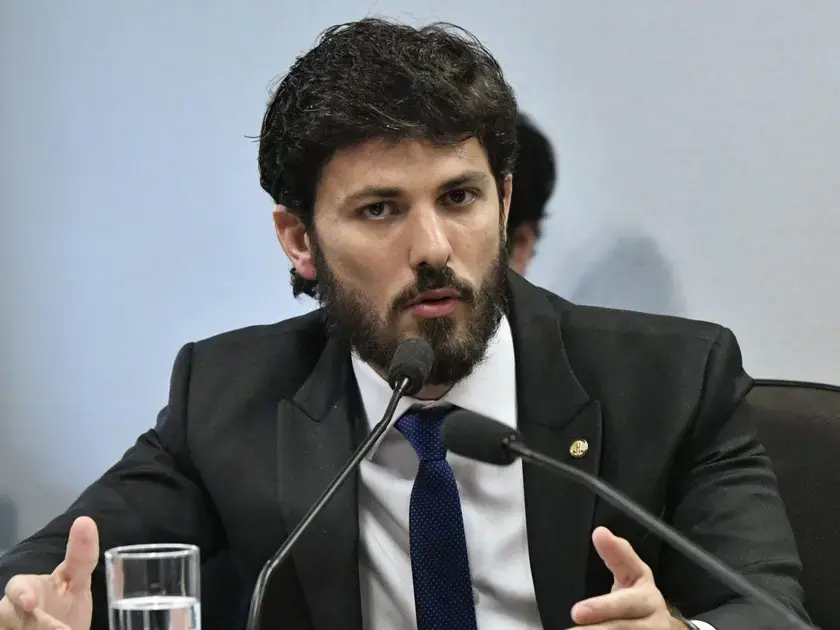 A Vingança: Como a Política Se Torna um Jogo Frio e Calculado A Vingança: Como a Política Se Torna um Jogo Frio e Calculado