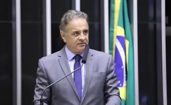 Aécio propõe transição do radicalismo à estabilidade política Aécio propõe transição do radicalismo à estabilidade política