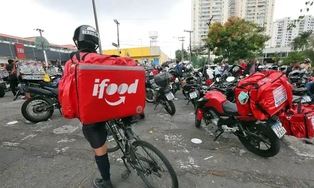 Anvisa revoga proibições de venda e propaganda de medicamentos online