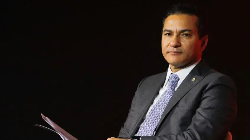 Apoio do Presidente do Republicanos a Flávio: Expectativas na Política Apoio do Presidente do Republicanos a Flávio: Expectativas na Política