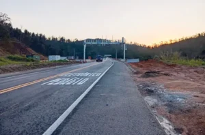 Aumento de tarifas nos pedágios da BR-381 começa à meia-noite