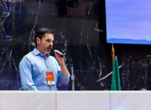 Bernardo Mucida é oficialmente candidato a deputado federal pelo Avante