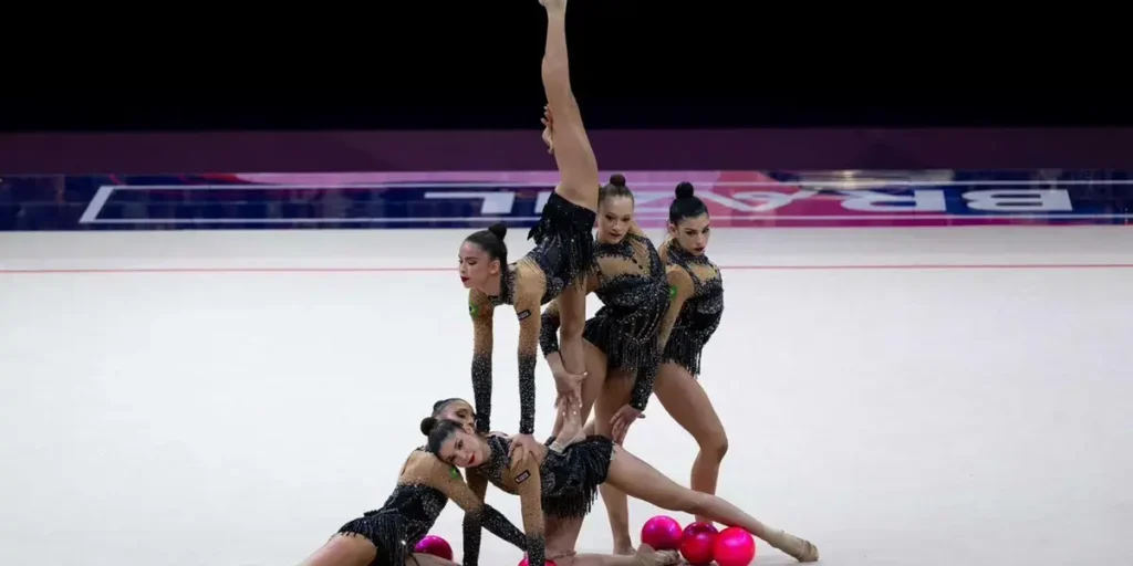 Brasil conquista bronze no Mundial de Ginástica Rítmica e garante vaga em Los Angeles 2028 Brasil conquista bronze no Mundial de Ginástica Rítmica e garante vaga em Los Angeles 2028