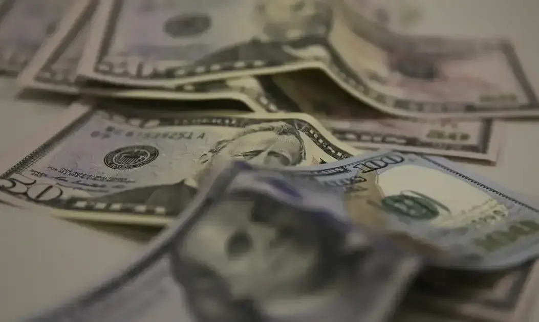Brasil e Estados Unidos retomam negociações após tarifa de 25% e 12,5%