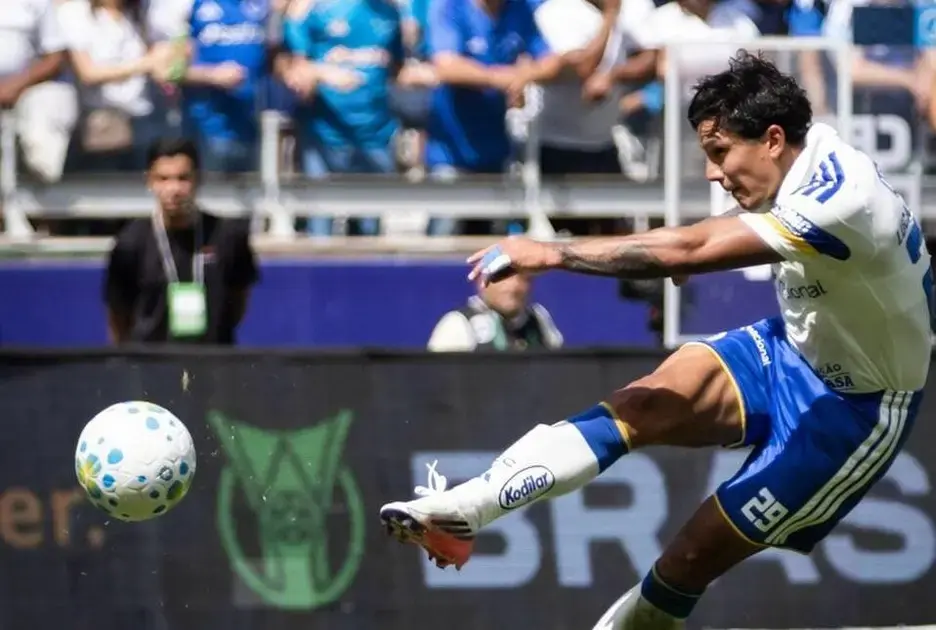 Cruzeiro conquista vitória sobre Mirassol por 3 a 1 e sobe no Brasileirão
