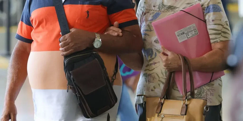 Desigualdade na aposentadoria: Relógio da longevidade no Caminhos da Reportagem