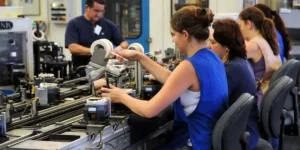 Empresas devem atualizar dados de salários até segunda-feira; entenda como