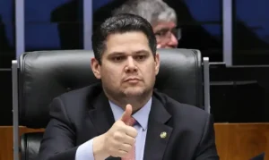 Encontro entre Lula e Alcolumbre na casa de Moraes gera controvérsia