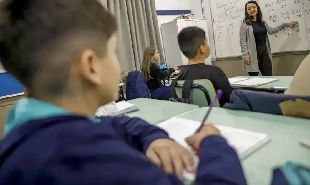Inscrições abertas para extensão de carga horária de professores em Itabira